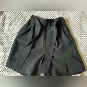 Lululemon shorts with tie and pockets